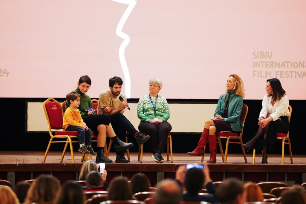 Sesiune de Q&amp;A cu publicul